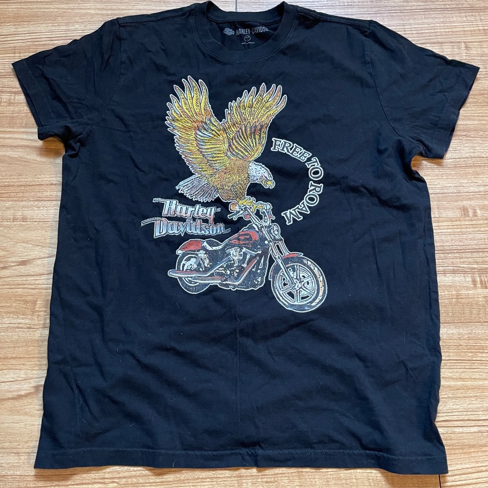 Harley Davidson Motorcycles | Free to Roam T-Shirt